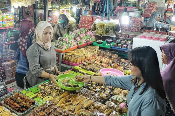 makanan di pasar tradisional